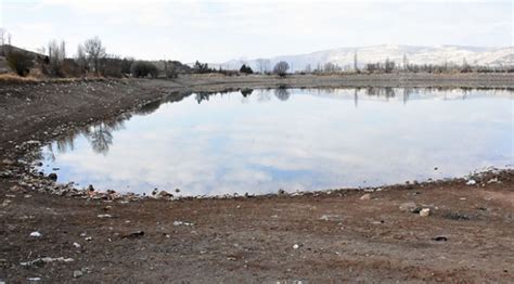 S­e­r­p­i­n­c­i­k­ ­G­ö­l­e­t­i­­n­i­n­ ­s­u­y­u­ ­k­u­r­a­k­l­ı­k­ ­n­e­d­e­n­i­y­l­e­ ­2­5­ ­m­e­t­r­e­ ­ç­e­k­i­l­d­i­